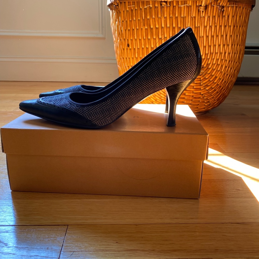 Unisa Unberdine ladies heel